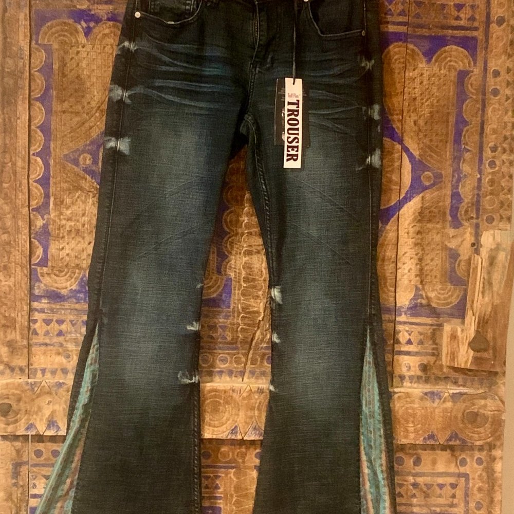 Cowgirl Tuff 'Aztec Flare' Mid Rise Flare Jean  - 28x32 - Picture 5 of 13